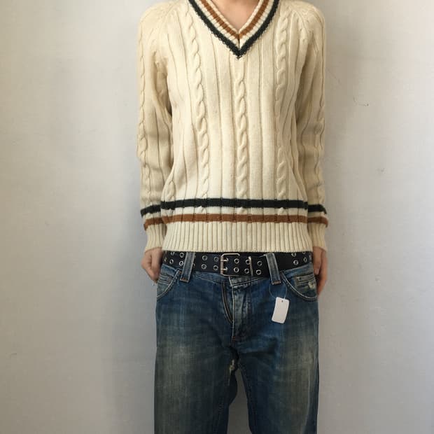 Cable pattern knit