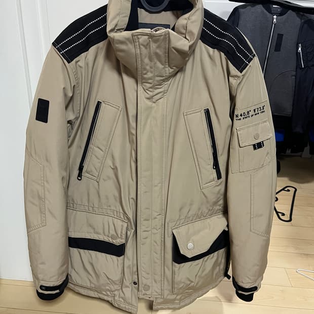 버커루 구스다운 패딩 베이지