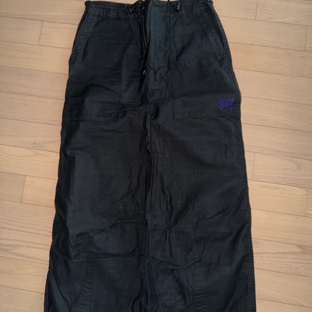 니들스 맥시스커트 블랙