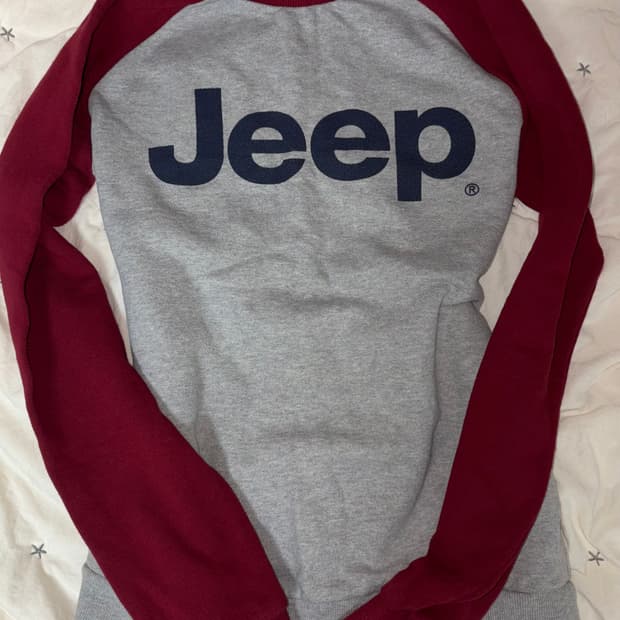 지프 나그랑 백로고 맨투맨