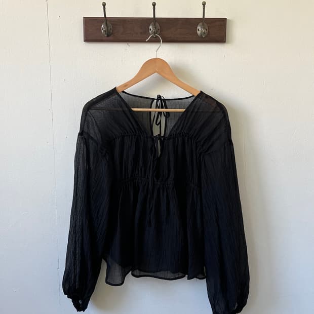 CLASSICAL ELF 블랙 시스루 블라우스