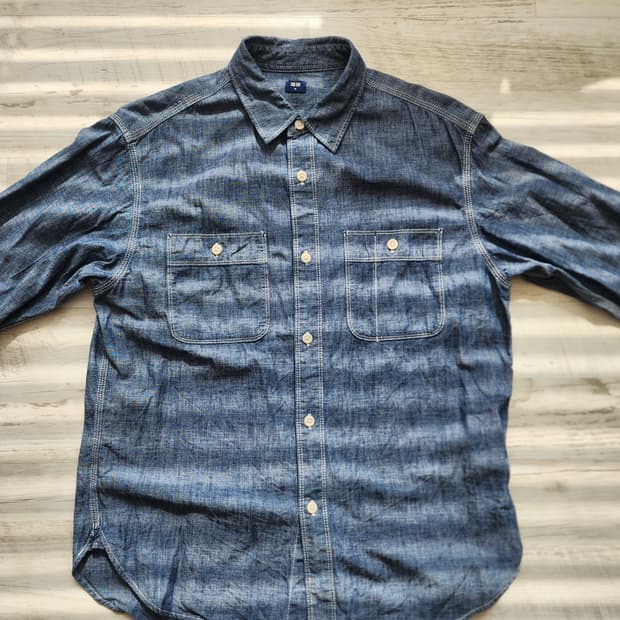 유니클로 샴브레이 셔츠 M(100~105)사이즈 팜. 남방 데님 중청
