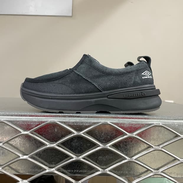 엄브로 피티 v2 230