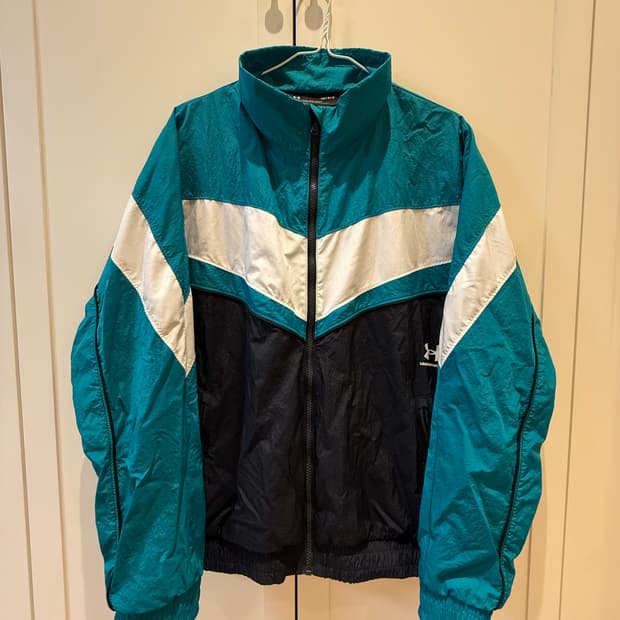 언더아머 APAC 우븐 바람막이