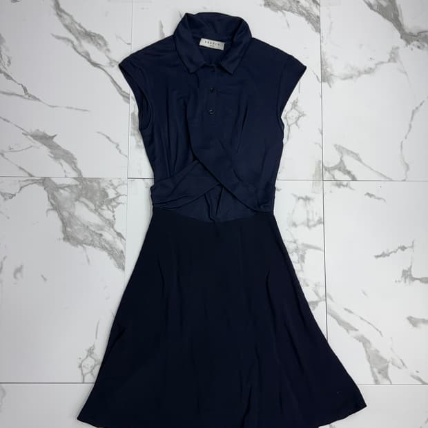 산드로 네이비 민소매 원피스