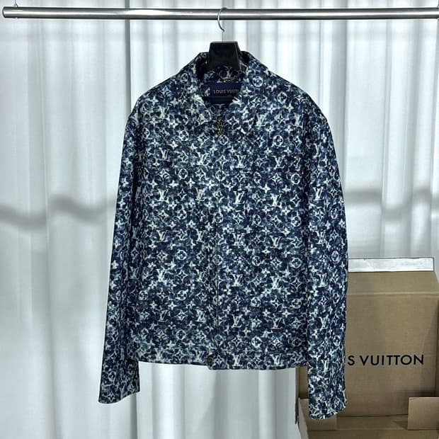 [정품] 23FW 루이비통 워크웨어 모노그램 데님 트러커 자켓