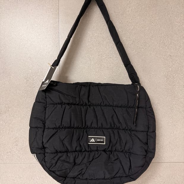 아디다스 문부츠 콜라보 구름 가방 크로스백 새상품