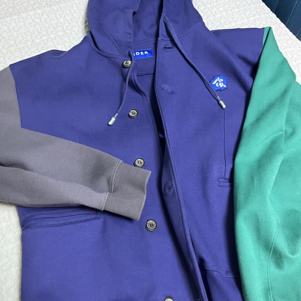 아더에러 로고 후드 자켓