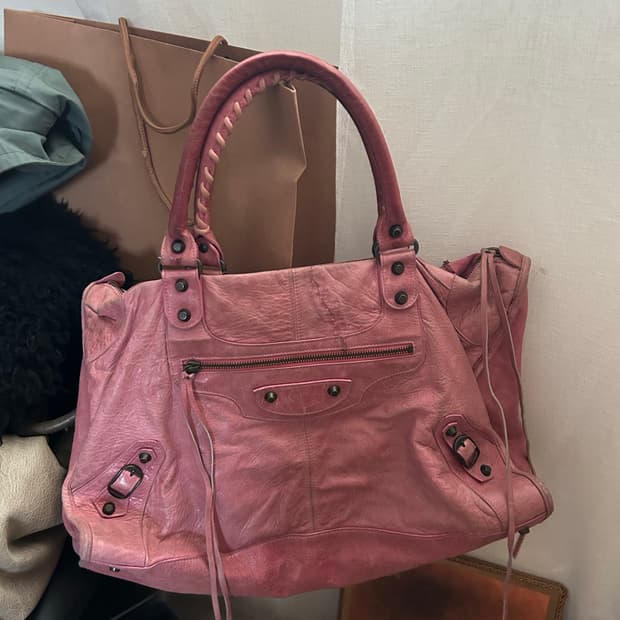 발렌시아가 모터백 미듐