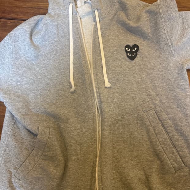 꼼데가르송 후드집업