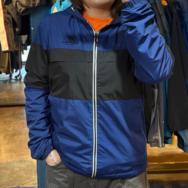 빈폴스포츠 배색 바람막이