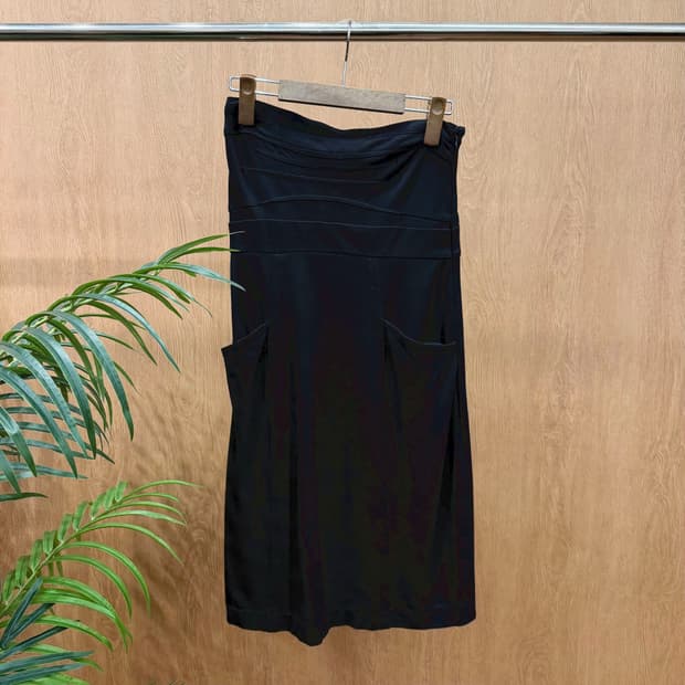 띠어리 롱 스커트 밴딩 웨이스트 레이어드 절개 입체 포켓 디테일 블랙