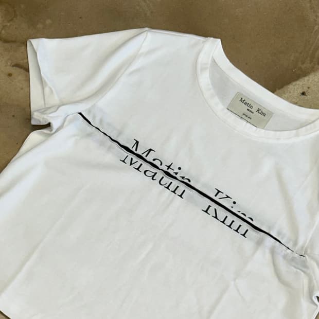 M 새상품 마뗑킴 여성용 빅로고 화이트 크롭 반팔 티