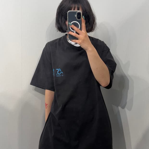 L 헬리녹스 15주년 기념 반팔 티셔츠 블랙