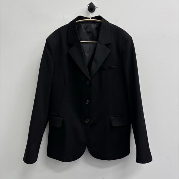 오디에스(ODS) 프리미엄 테일러드 3버튼 블랙 자켓