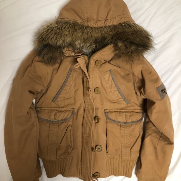 아베크롬비 y2k 울프죠 후드 점퍼 퍼 털 후드집업 패딩 xs