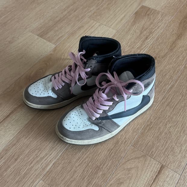 나이키 에어조던1 하이 트래비스스캇 240cm