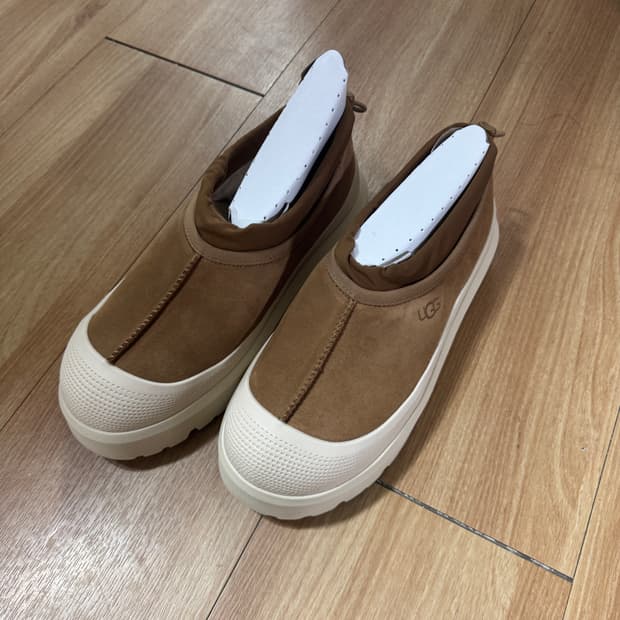 어그 타스만 웨더 하이브리드 280 새상품