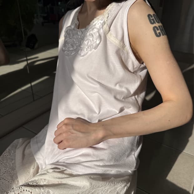 피조물 빈티지 플라워 레이스 슬리브리스