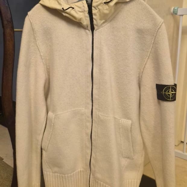 스톤아일랜드 니트 후드집업 M