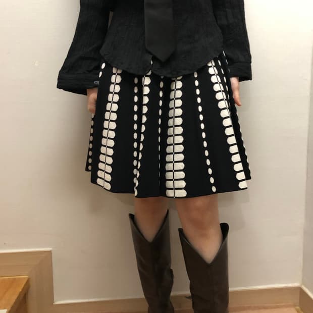 빈티지 블랙 앤 화이트 미니 스커트
