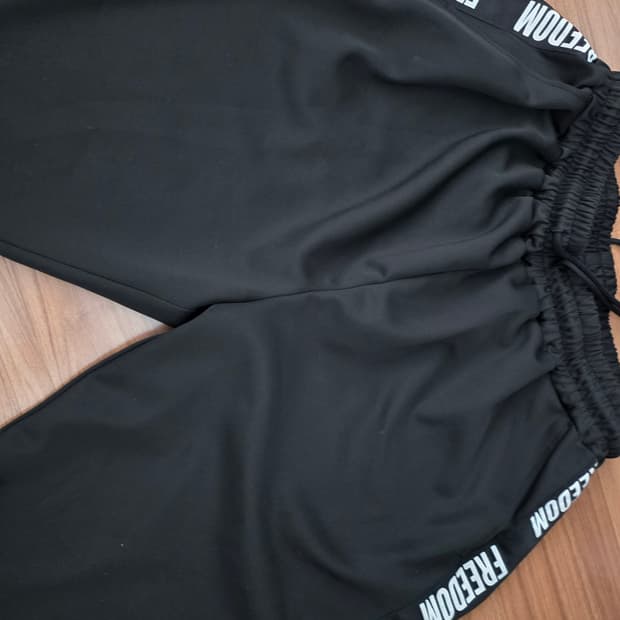 프리덤 버뮤다 팬츠 판매합니다!