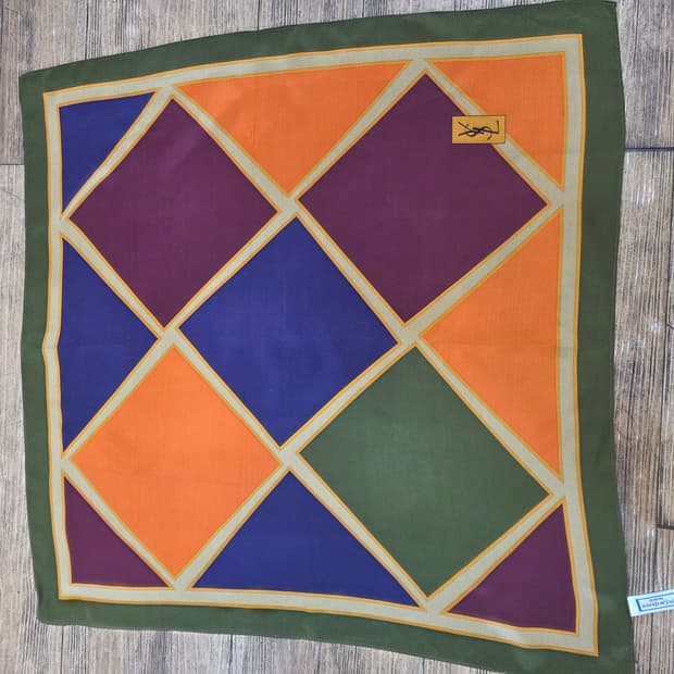 입생로랑패턴스카프