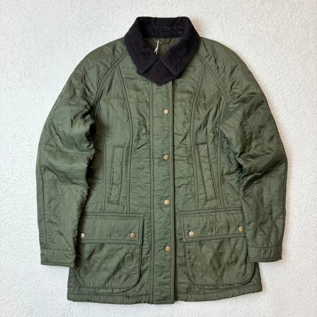 바버 23FW 비드넬 폴라 퀼트 재킷 PN6284