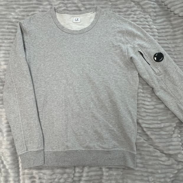 XL 사이즈 CP컴퍼니 회색 롱슬리브