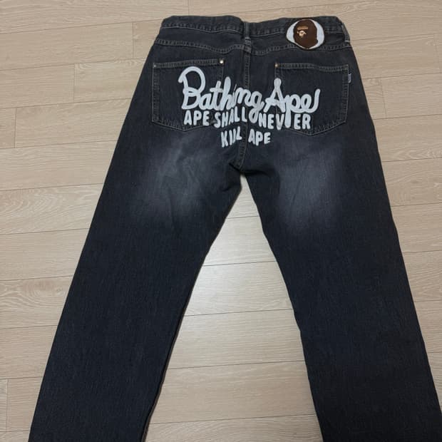 [L] 베이프 챔피언 데님 팬츠 블랙