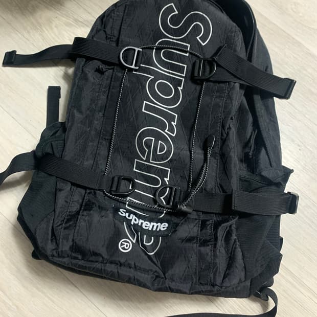 슈프림 블랙 백팩 18ss