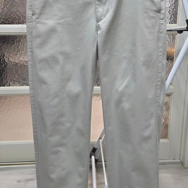 유니클로 스트레이트 치노팬츠 아이보리 76사이즈