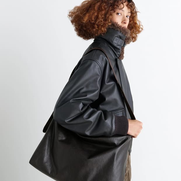 르메르 25fw 라지 폴리오 백/다크 초콜렛