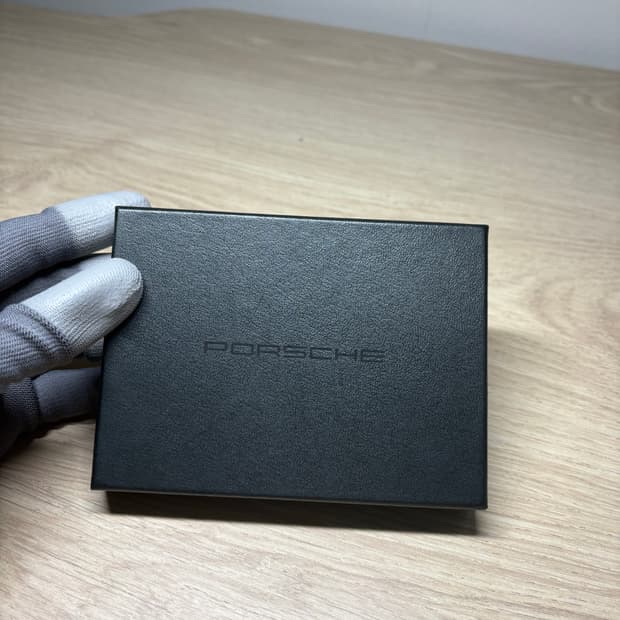 포르쉐 명품지갑
