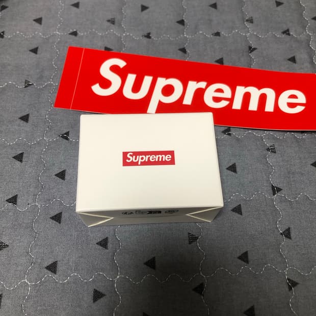 슈프림 디지털 카메라  키체인