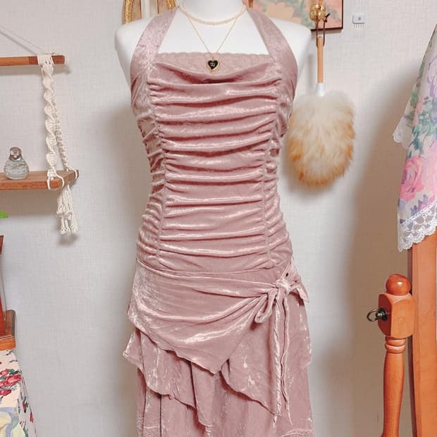 레스트로즈 핑크벨벳 홀터넥 원피스 드레스