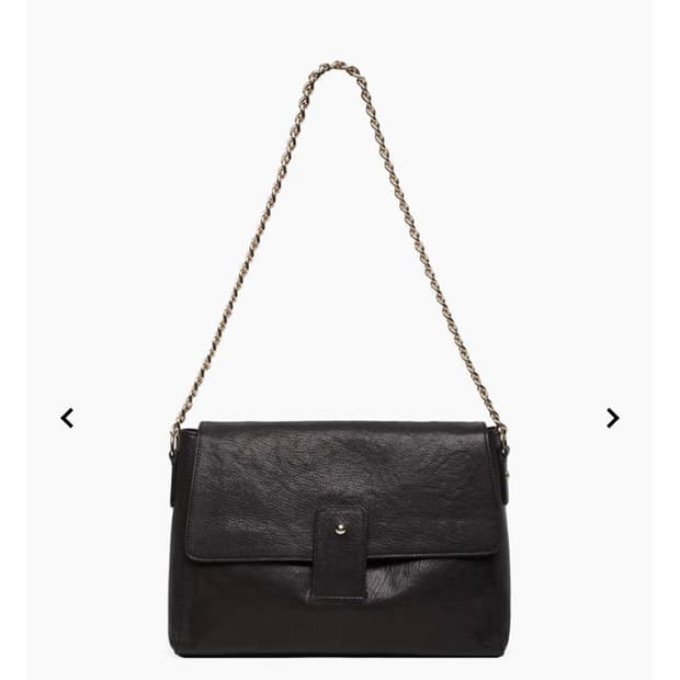 아페쎄 체인 스트랩 숄더백