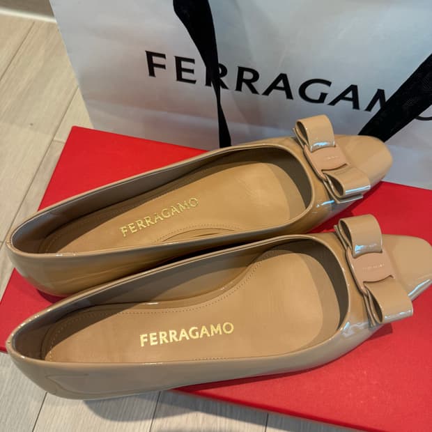 페레가모 여성펌프스