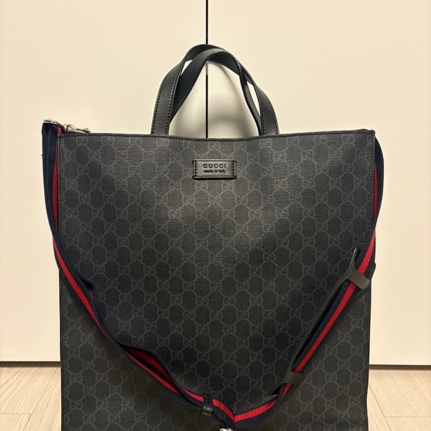 구찌 수프림 토트백 블랙