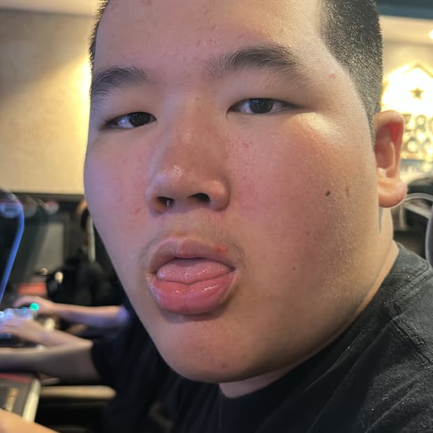 메종 마르지엘라 팬츠 삽니다.