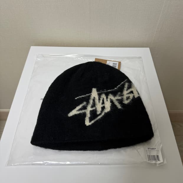 (새상품)스투시 브러쉬드 스컬캡 비니