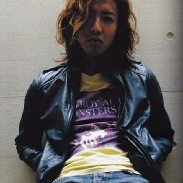 기무라타쿠야 착용 히스테릭 글래머 레더 블루종