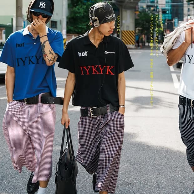 esc studio IYKYK collar crop t-shirt