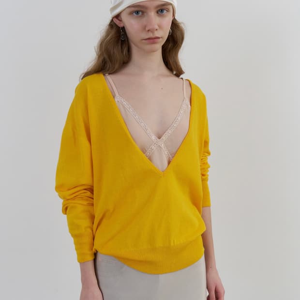 (새상품) 리본빛 kind v neck knit YELLOW 브이넥 니트