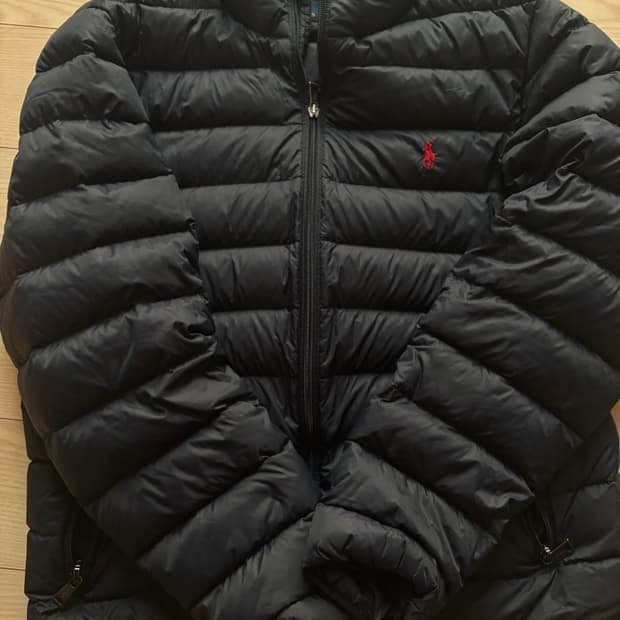 폴로 경량패딩