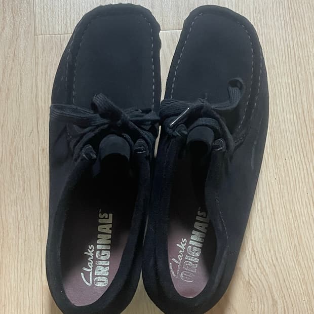 클락스 왈라비 블랙