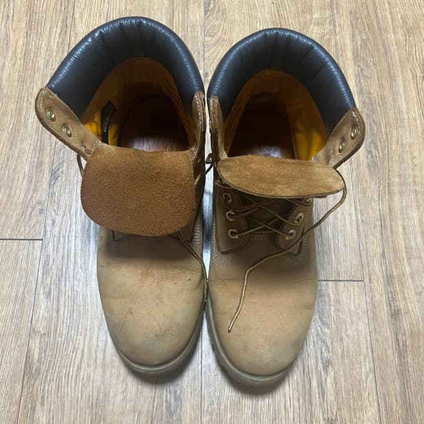 팀버랜드6인치 270~275 판매합니다