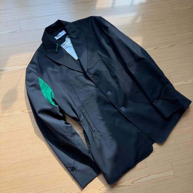 [48] 키코 코스타디노브 솔론 블레이저