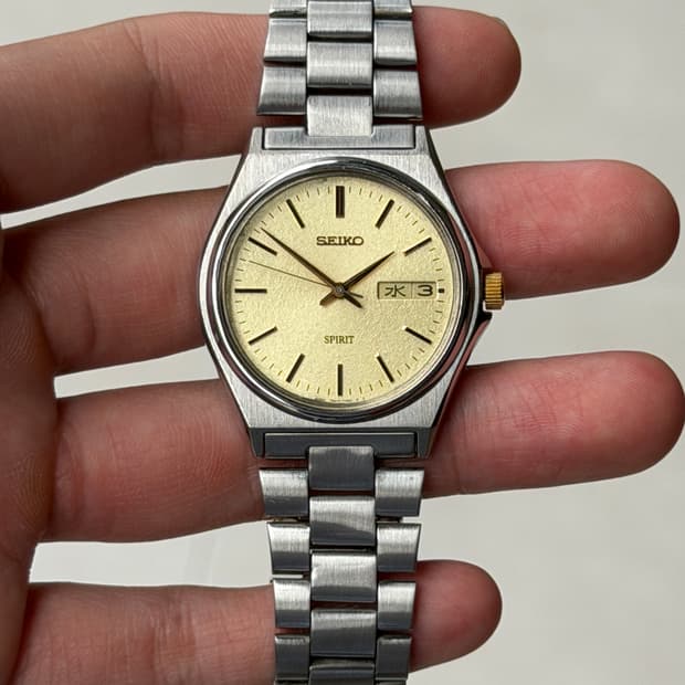 SEIKO quartz spirit