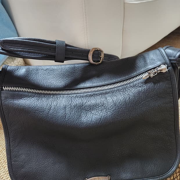 크롬하츠 건슬링어 크로스백